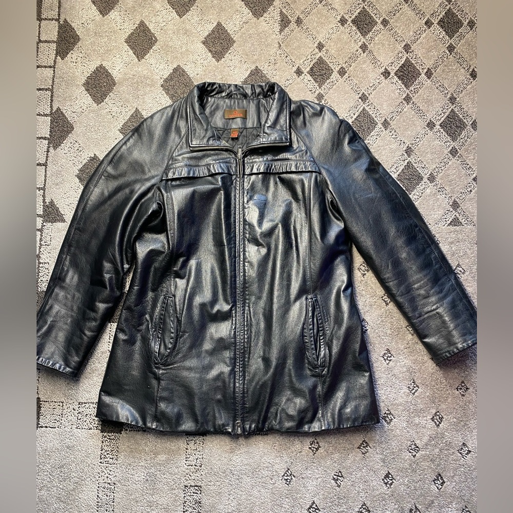 Danier Geniune Leather Jacket Women’s size M